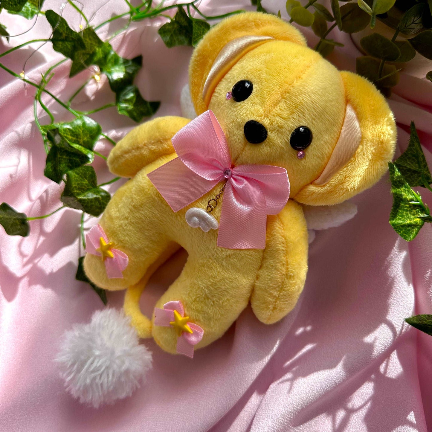 Peluche Kerobero Kero Sakura Cardcaptor avec pendentif aile et nœud rose
