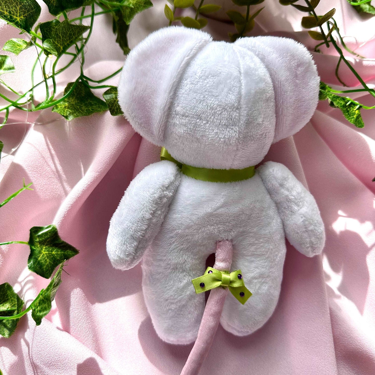 Peluche souris blanche Blanca Sugar Sugar Rune avec nœuds verts