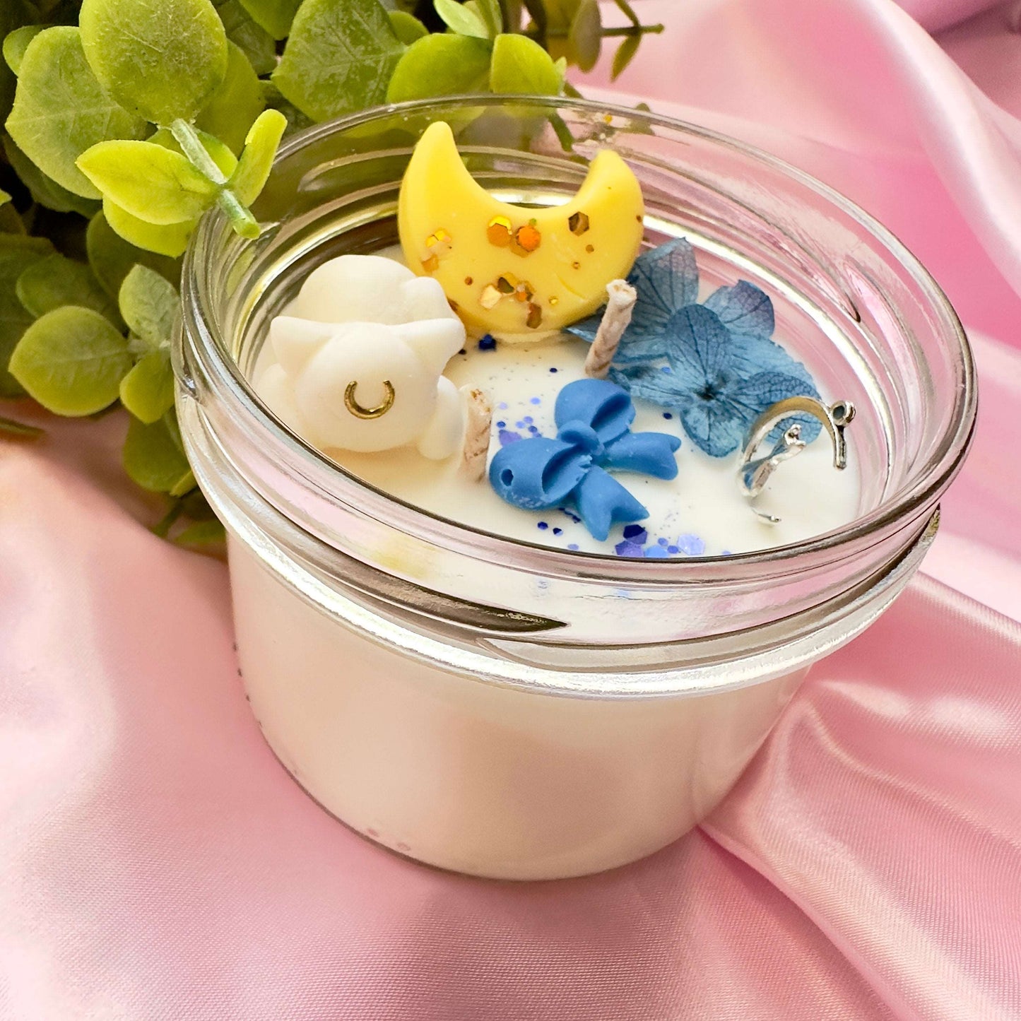 Bougie pailletée à base de soja Artemis Sailor Moon chat blanc en cire avec lune et nœud papillon bleu