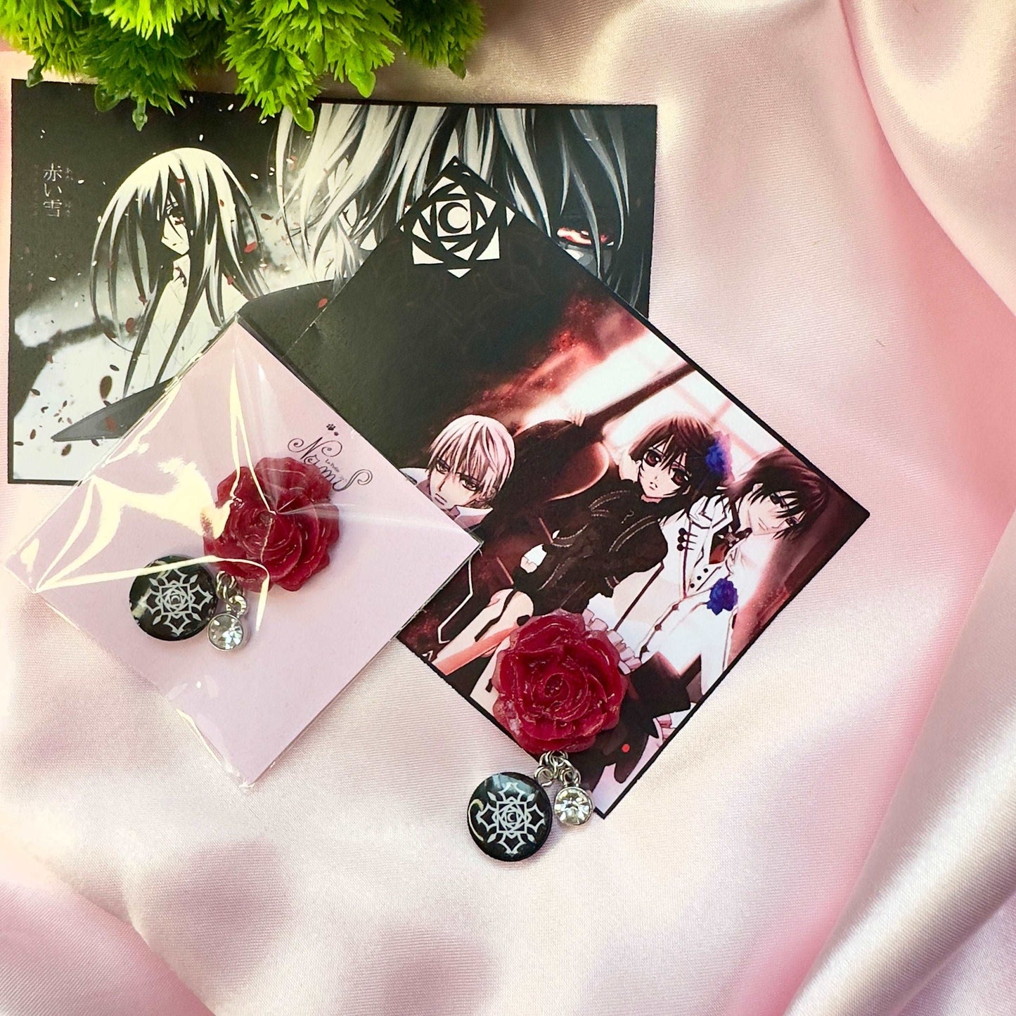 Magnet Vampire Knight rose rouge avec diamant