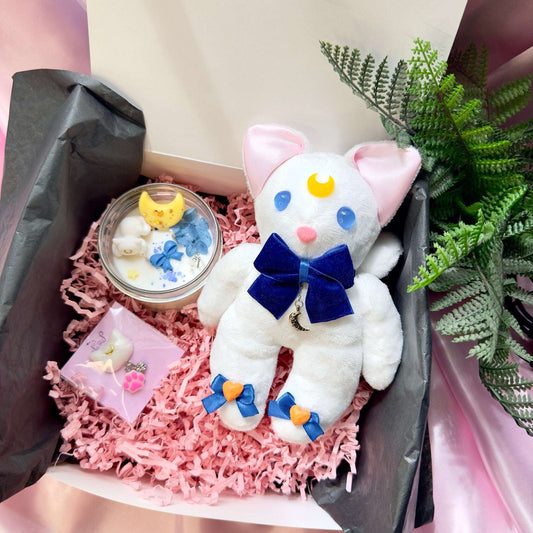 Box cadeau otaku Artemis Sailor Moon avec peluche, bougie et magnet